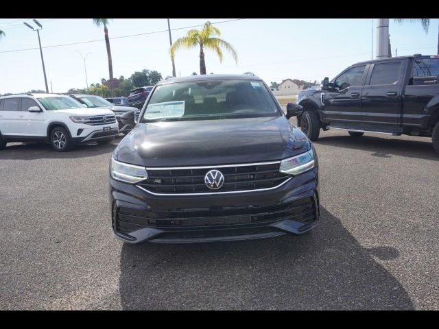 2024 Volkswagen Tiguan SE R-Line Black