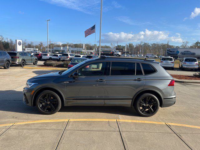 2024 Volkswagen Tiguan SE R-Line Black