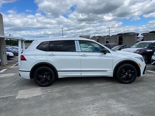 2024 Volkswagen Tiguan SE R-Line Black