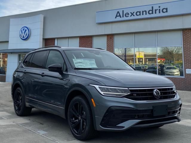 2024 Volkswagen Tiguan SE R-Line Black