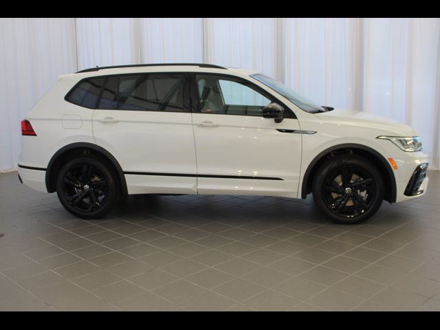 2024 Volkswagen Tiguan/Taos SE R-Line Black