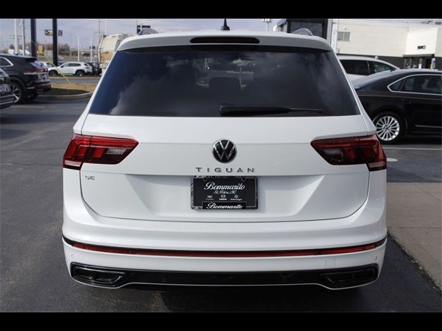 2024 Volkswagen Tiguan SE R-Line Black