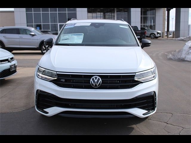 2024 Volkswagen Tiguan SE R-Line Black