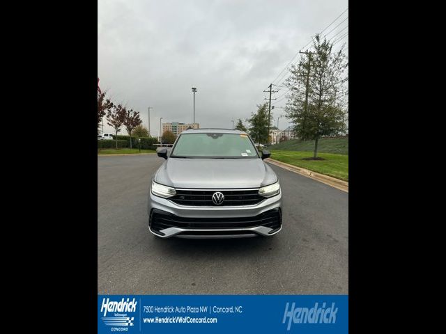 2024 Volkswagen Tiguan SE R-Line Black