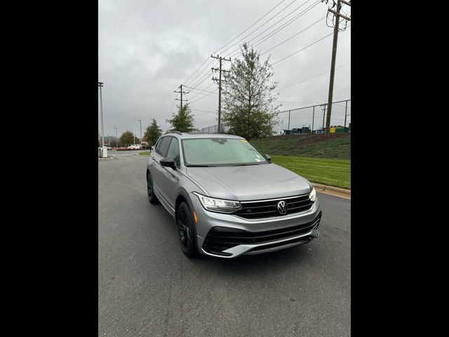 2024 Volkswagen Tiguan SE R-Line Black