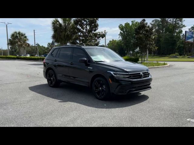 2024 Volkswagen Tiguan SE R-Line Black