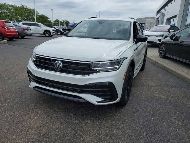 2024 Volkswagen Tiguan SE R-Line Black