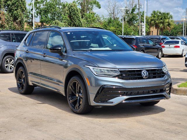 2024 Volkswagen Tiguan SE R-Line Black