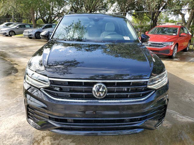 2024 Volkswagen Tiguan SE R-Line Black