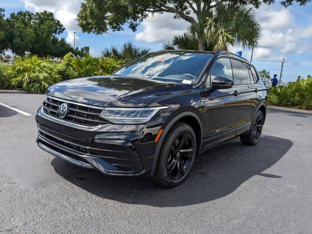 2024 Volkswagen Tiguan SE R-Line Black