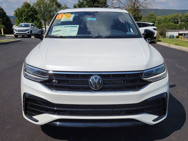 2024 Volkswagen Tiguan SE R-Line Black