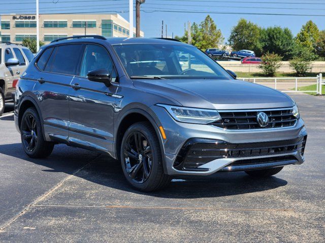 2024 Volkswagen Tiguan SE R-Line Black