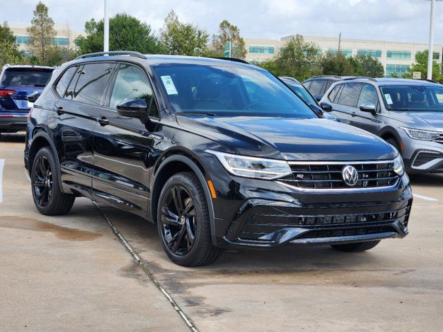 2024 Volkswagen Tiguan/Taos SE R-Line Black