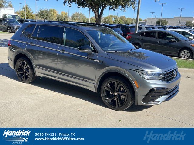 2024 Volkswagen Tiguan SE R-Line Black