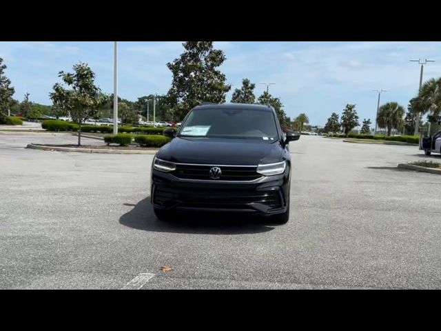 2024 Volkswagen Tiguan SE R-Line Black