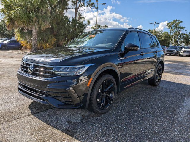 2024 Volkswagen Tiguan SE R-Line Black