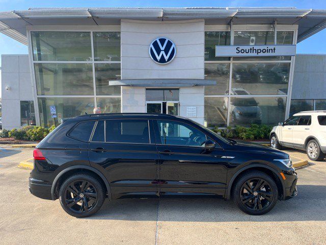 2024 Volkswagen Tiguan SE R-Line Black