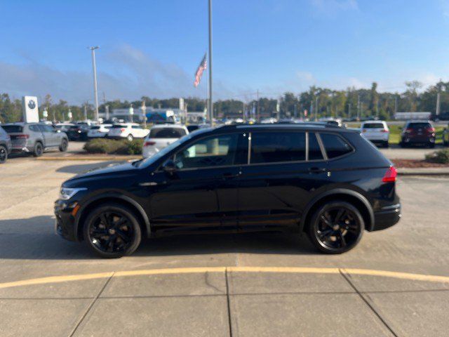 2024 Volkswagen Tiguan SE R-Line Black