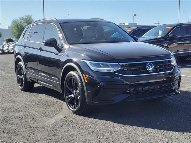 2024 Volkswagen Tiguan SE R-Line Black