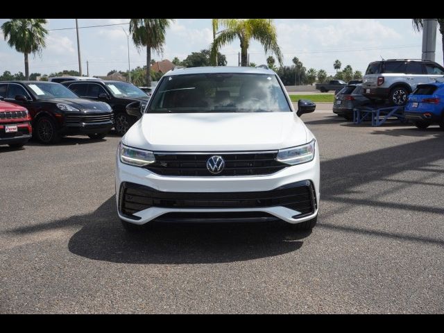 2024 Volkswagen Tiguan SE R-Line Black