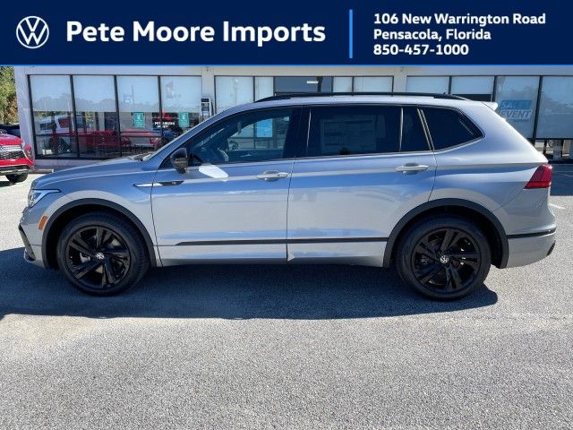 2024 Volkswagen Tiguan SE R-Line Black