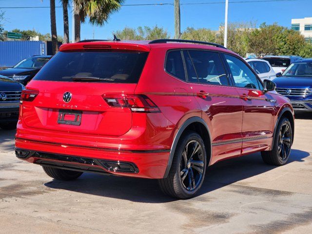 2024 Volkswagen Tiguan SE R-Line Black