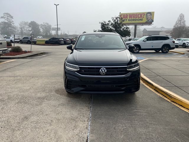 2024 Volkswagen Tiguan SE R-Line Black