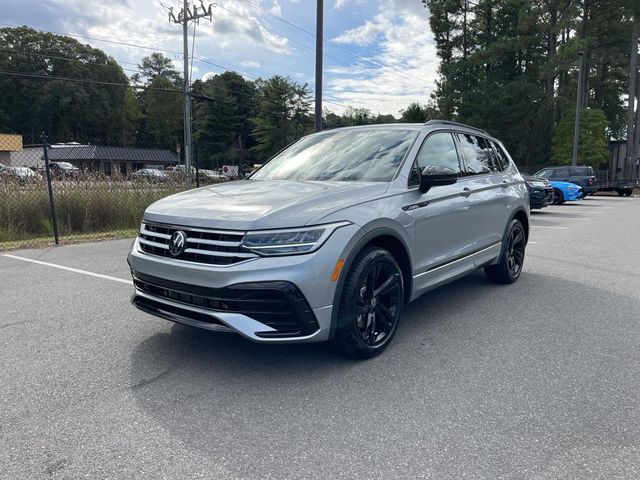 2024 Volkswagen Tiguan/Taos SE R-Line Black