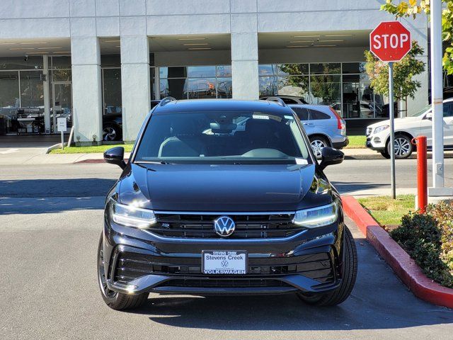 2024 Volkswagen Tiguan SE R-Line Black