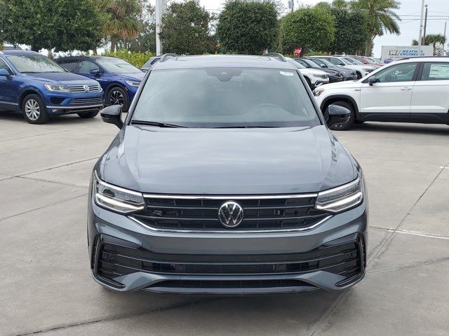 2024 Volkswagen Tiguan SE R-Line Black