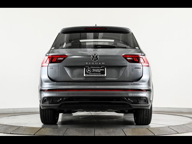 2024 Volkswagen Tiguan SE R-Line Black