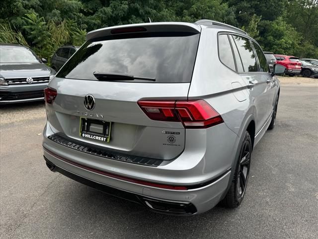 2024 Volkswagen Tiguan SE R-Line Black