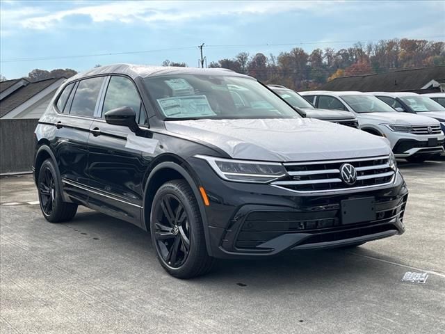 2024 Volkswagen Tiguan SE R-Line Black