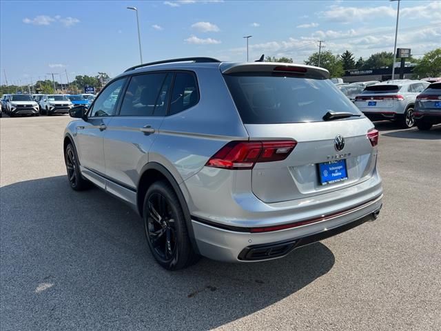 2024 Volkswagen Tiguan SE R-Line Black