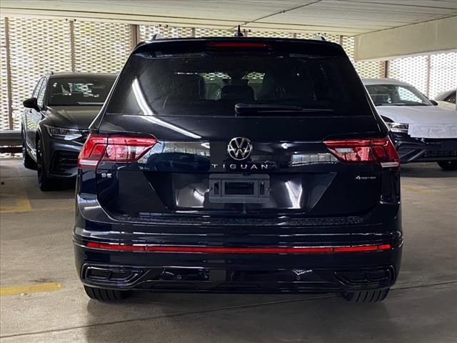 2024 Volkswagen Tiguan SE R-Line Black