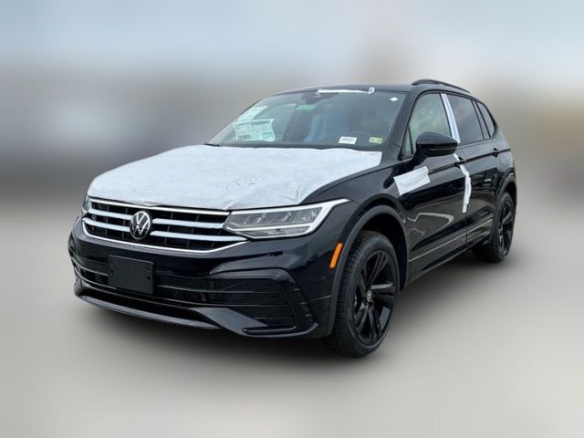 2024 Volkswagen Tiguan SE R-Line Black