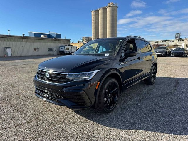 2024 Volkswagen Tiguan SE R-Line Black