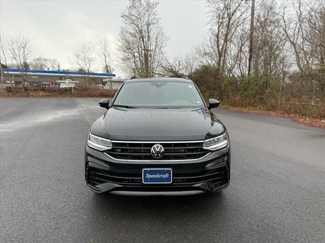 2024 Volkswagen Tiguan/Taos SE R-Line Black