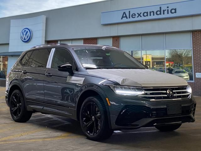 2024 Volkswagen Tiguan SE R-Line Black