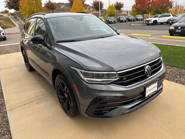 2024 Volkswagen Tiguan/Taos SE R-Line Black