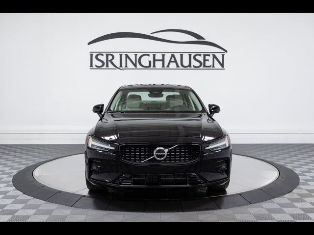 2024 Volvo S60 Core Dark Theme