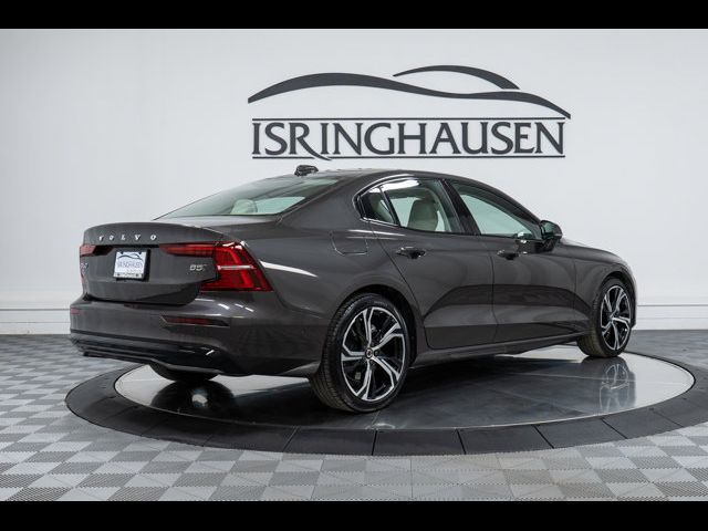 2024 Volvo S60 Plus Dark Theme