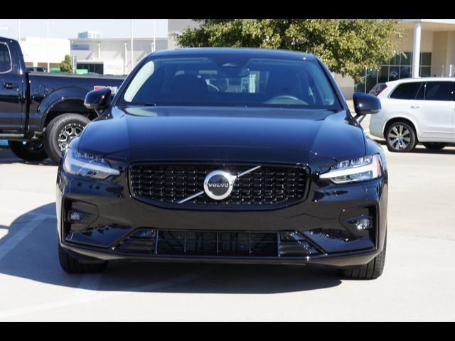 2024 Volvo S60 Core Dark Theme