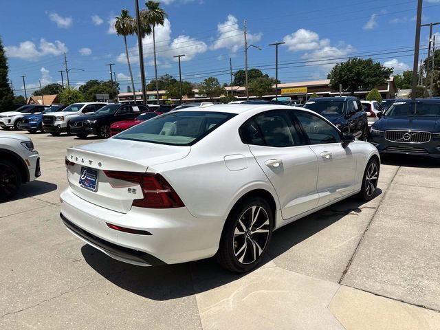 2024 Volvo S60 Core Dark Theme