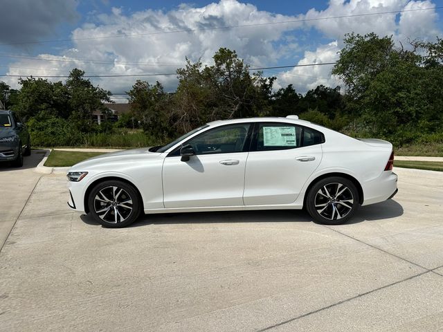 2024 Volvo S60 Core Dark Theme