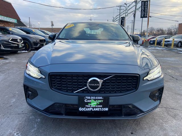 2024 Volvo S60 Core Dark Theme