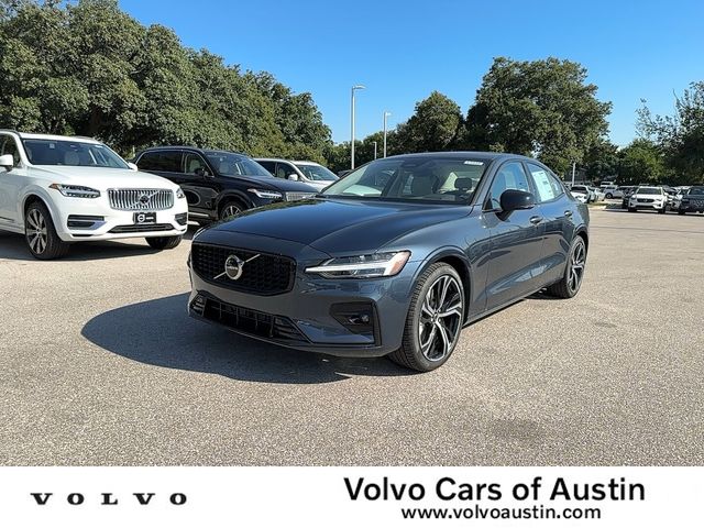 2024 Volvo S60 Core Dark Theme