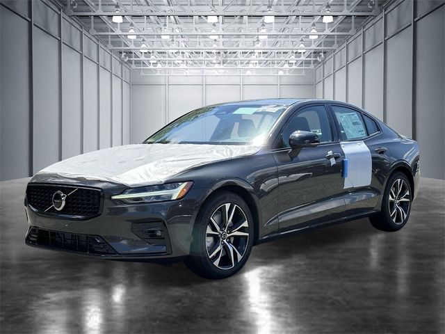 2024 Volvo S60 Core Dark Theme