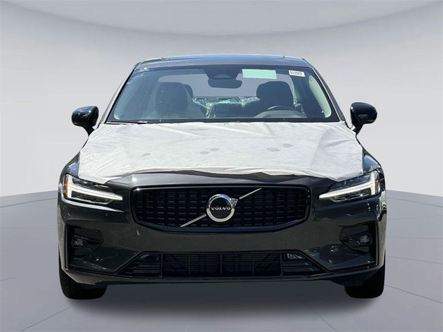 2024 Volvo S60 Core Dark Theme