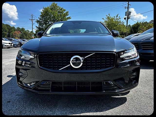 2024 Volvo S60 Core Dark Theme